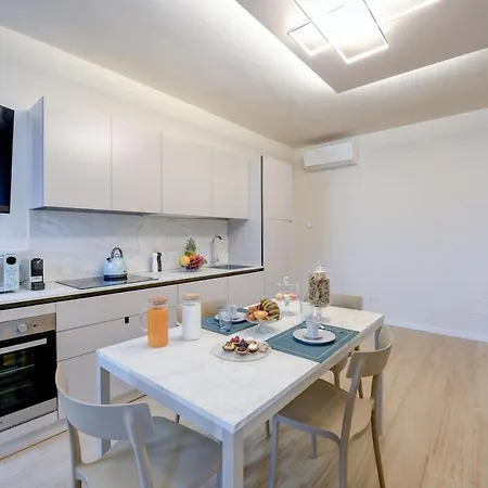 Desenzanoloft Official Partner Marriott Homes & - Apa Dom Downtown Family * Desenzano del Garda