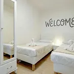 Apa Dom Downtown Family Desenzanoloft Official Partner Homes & By Marriott Bonvoy Appartement Desenzano del Garda