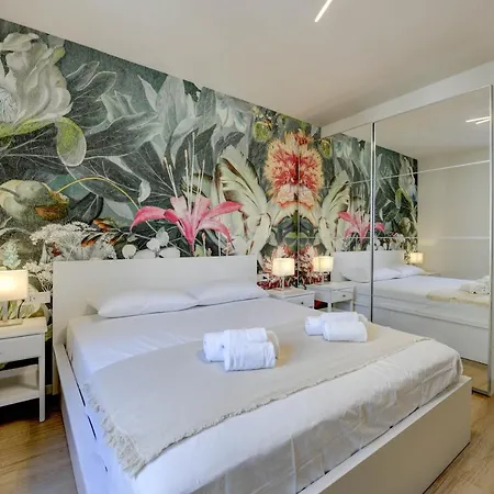 Lejlighed Desenzanoloft Official Partner Marriott Homes & - Apa Dom Downtown Family Desenzano del Garda
