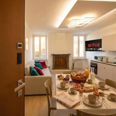 Apa Dom Downtown Family Desenzanoloft Official Partner Homes & By Marriott Bonvoy Appartement *