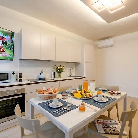 Apa Dom Downtown Family Desenzanoloft Official Partner Homes & By Marriott Bonvoy *